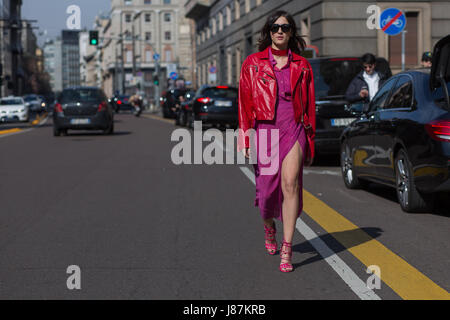 Eleonora Carisi dans les rues de Milan Milan Fashion Week FW17 Banque D'Images