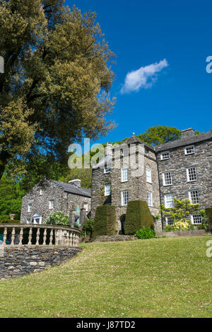 Plas Brondanw jardins près de Garreg, au nord du Pays de Galles. Un magnifique jardin créé par Clough Williams-Ellis. Banque D'Images