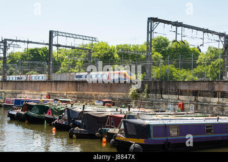 Le Grand Union Canal près de King's Cross à Londres, Angleterre, Royaume-Uni. Banque D'Images