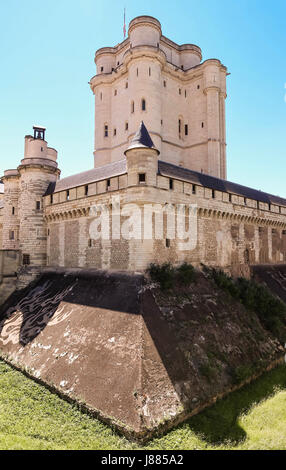 Le château de Vincennes a été au cœur de la monarchie française jusqu'en 1682 lorsque Louis XIV choisit de s'installer à Versailles.Le donjon a été utilisée comme une prison : Fo Banque D'Images