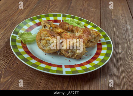 Backhendl - Wiener croustillant de poulet frit.Une cuisine viennoise Banque D'Images