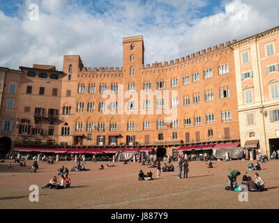 Piazza del Campo vue générale Banque D'Images