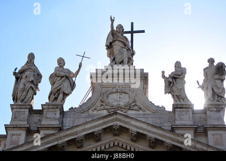 Le siège officiel du Pape, la basilique de St Jean de Latran est le rang le plus élevé de l'Église Catholique, Rome, Italie. Banque D'Images