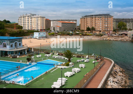 Plage de San Amaro et Sea Club, La Corogne, une région de Galice, Espagne, Europe Banque D'Images