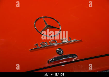 Mercedes-benz sur un badge 1955-1963 190sl roadster Banque D'Images