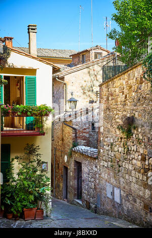 Vue sur la rue - ville de Montepulciano en Toscane Banque D'Images