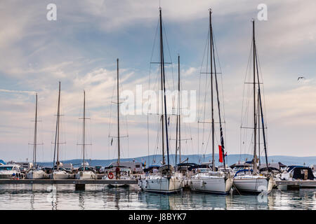 Yachts de plaisance nautique de Baska Voda, Dalmatie, Croatie Banque D'Images