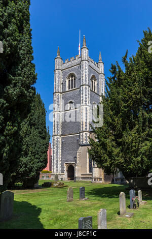 L'église paroissiale de DEDHAM. ST MARY'S DANS LA RUE PRINCIPALE DE DEDHAM Banque D'Images