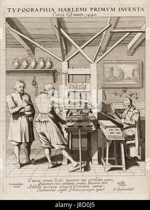 Cette œuvre, une gravure de 1628 de Jan van de Velde, est une reproduction de l'interprétation de Pieter Saenredam de la presse à imprimer des années 1440 La pièce reflète l'importance historique de la presse à imprimer dans la diffusion des connaissances pendant la Renaissance. Banque D'Images