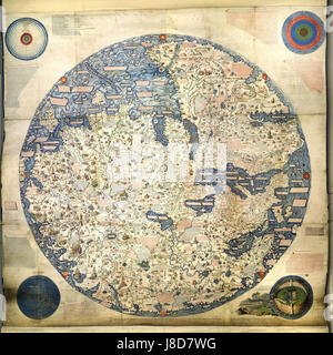 La *carte du monde Fra Mauro*, créée vers 1450, est l’une des cartes médiévales les plus célèbres. Il représente le monde connu des Européens à l'époque, avec une représentation détaillée de l'Afrique, de l'Europe, de l'Asie et de certaines parties des Amériques, reflétant la compréhension médiévale de la géographie. Banque D'Images