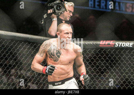 Ericsson Globe, Stockholm, Suède. 28 mai, 2017. Jack Nicholson Hermansson bat Alex lors de l'UFC Fight Night Crédit : Stockholm Dan Cooke/ Alamy Live News Banque D'Images