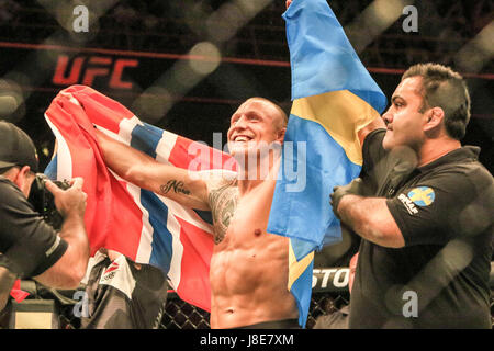 Ericsson Globe, Stockholm, Suède. 28 mai, 2017. Jack Nicholson Hermansson bat Alex lors de l'UFC Fight Night Crédit : Stockholm Dan Cooke/ Alamy Live News Banque D'Images