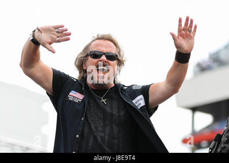 Charlotte, NC, USA. 28 mai, 2017. Lynyrd Skynyrd préformes avant que le Coca-Cola 600 à Charlotte Motor Speedway de Charlotte, NC. (Scott Kinser/Cal Sport Media) Credit : csm/Alamy Live News Banque D'Images