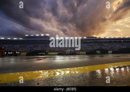 Concord, NC, USA. 28 mai, 2017. 28 mai 2017 - Concord, NC, USA : Fortes pluies place une retenue sur le Coca Cola 600 à Charlotte Motor Speedway à Concord, NC. Crédit : Justin R. Noe Asp Inc/ASP/ZUMA/Alamy Fil Live News Banque D'Images