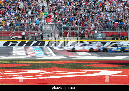 Charlotte, NC, USA. 28 mai, 2017. Le début de la Coca-Cola 600 à Charlotte Motor Speedway de Charlotte, NC. (Scott Kinser/Cal Sport Media) Credit : csm/Alamy Live News Banque D'Images