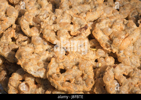 Délicieux dessert de pâte frits Kong en Thaïlande. Banque D'Images