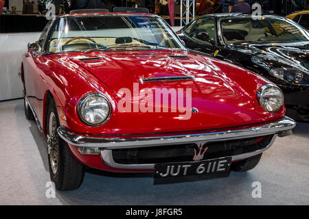 STUTTGART, ALLEMAGNE - Mars 04, 2017 : Grand tourer voiture Maserati Mistral Spyder, 1967. Plus grand d'Europe Exposition de voitures classiques 'RETRO' classiques Banque D'Images