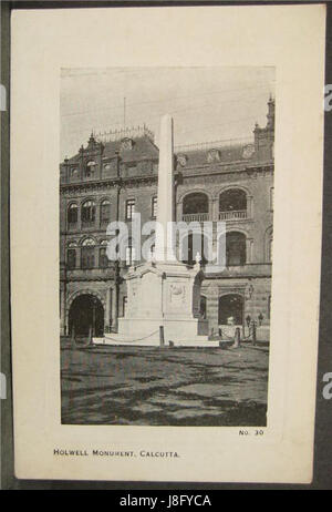 Le Monument Holwell à Calcutta (aujourd'hui Kolkata), en Inde, commémore la mémoire des officiels britanniques morts dans le trou noir de Calcutta en 1756. Le monument témoigne de l'histoire coloniale britannique et des événements tragiques de cette période. Banque D'Images