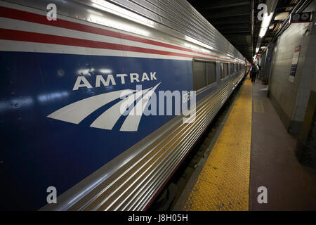 Les voies de train Amtrak métro penn station New York USA Banque D'Images