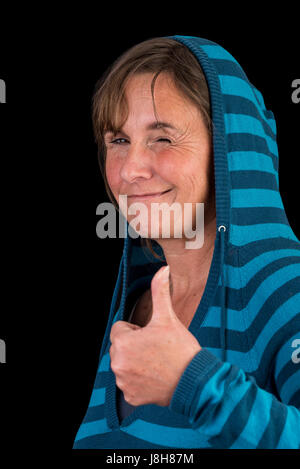 Joli coup de dame en pull rayé bleu Banque D'Images