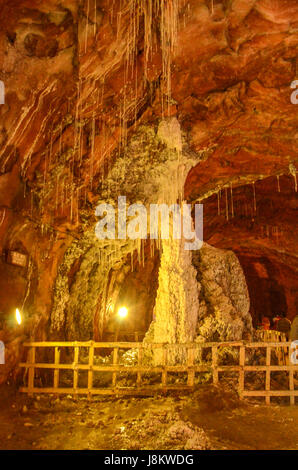 Intérieur de la mine de sel de Khewra, Khewra, Punjab, Pakistan Banque D'Images