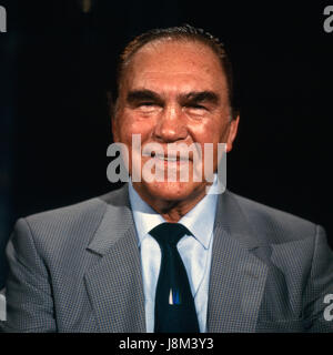 Der Deutsche Schwergewichtsboxer Antilles Max Schmeling, Deutschland 1980 er Jahre. L'ancien champion poids lourd allemand fort Max Schmeling, l'Allemagne des années 1980. Banque D'Images