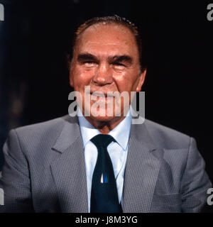 Der Deutsche Schwergewichtsboxer Antilles Max Schmeling, Deutschland 1980 er Jahre. L'ancien champion poids lourd allemand fort Max Schmeling, l'Allemagne des années 1980. Banque D'Images