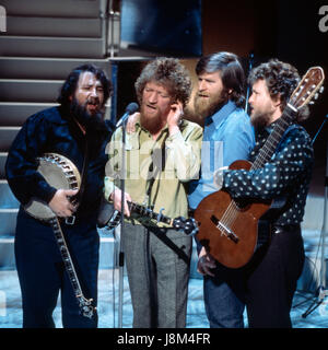 Musique folk irlandaise Bande 'The Dubliners' bei einem Auftritt in Deutschland, 1970er Jahre. Musique folk irlandaise bande 'The Dubliners' l'exécution en Allemagne, années 70. Banque D'Images