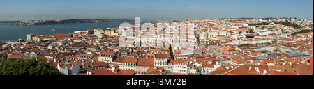 Avis de Baixa et Chiado quartier de Castelo de Sao Jorge, Lisbonne, Portugal Banque D'Images