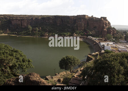 Vue sur le Sud du Nord Fort Badami Badami Fort, Karnataka, Inde Banque D'Images