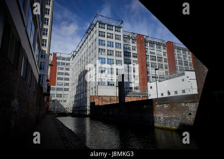 L'arrière de St James' immeuble, 79 rue d'Oxford de Manchester le chemin de halage du canal de Rochdale. Banque D'Images