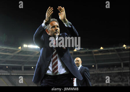 Turin, Italie. 28 mai, 2017. Sinisa Mihajlovic après le match de Serie A TIM entre Torino FC et Sassuolo au Stadio Olimpico Grande Torino. Le résultat final du match est 5-3 . Crédit : Fabio Annemasse/Alamy Live News Banque D'Images