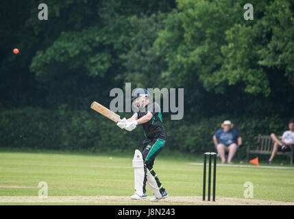 Brentwood, Essex, 29 mai 2017. T20 Cricket Brentwood Buccaneers vs Harold Wood à l'ancien comté Sol, Brentwood, l'établissement Brentwood a gagné par 10 wickets T20 Cricket Brentwood Buccaneers vs Harold Wood à l'ancien comté Sol, Brentwood, l'établissement Brentwood a gagné par 10 bureaux de crédit : Ian Davidson/Alamy Live News Banque D'Images