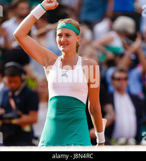 Paris, France, 29 mai 2017, Tennis Open de France : Le joueur français Kiki Mladenovic lors de son premier match à l'Open de France de Tennis 2017 à Roland Garros Paris. Crédit : Frank Molter/Alamy Live News Banque D'Images