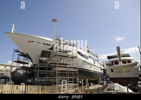 Viareggio (Toscane, Italie), chantiers navals, construction de grands yachts de luxe Banque D'Images