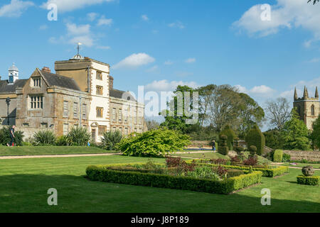 Canons Ashby House et Église Banque D'Images