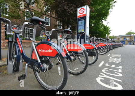 Cycles de Santander, ou des vélos de Boros, en ovale, Londres Banque D'Images