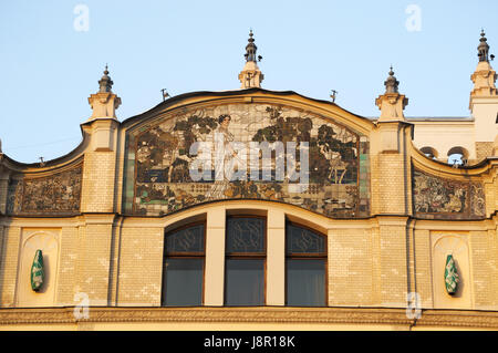 Moscou, Russie : détails architecturaux de l'hôtel Metropol, un hôtel historique de Moscou construit en 1899-1907 dans le style Art Nouveau Banque D'Images