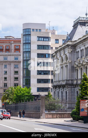 'El Termometro' tour Art Déco, 1944 par Vidal Saiz Heres, Oviedo Asturias Espagne Banque D'Images