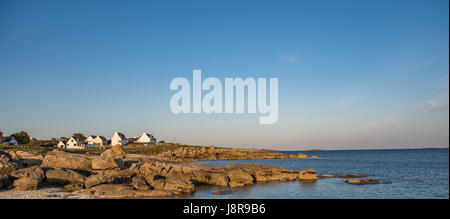 Bretonic côte près de Pointe de Trevignon, Bretagne, Nord de la France Banque D'Images