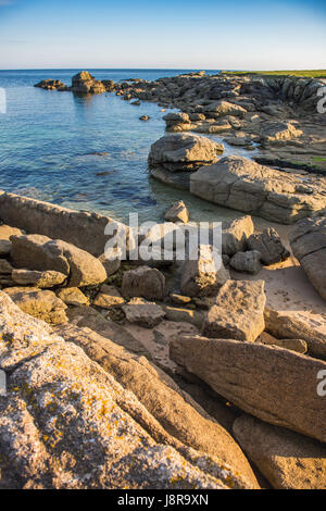 Bretonic côte près de Pointe de Trevignon, Bretagne, Nord de la France Banque D'Images