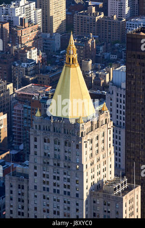 Pyramide d'or de toit le new york life building New York USA Banque D'Images