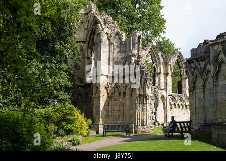 Un lieu de recueillement, St. Mary's Abbey, Musée Jardins, ville de York, Royaume-Uni Banque D'Images