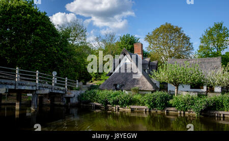 La zone autour de blocage et d'Deadham sur le moulin de Flatford Rivière Stour, East Bergholt, dans le Suffolk, UK. Le domaine appelé 'Pays de Constable', dans lequel le Banque D'Images