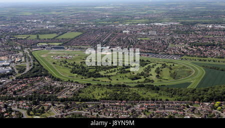 Vue aérienne de l'Hippodrome de Doncaster, accueil de la St Leger course de chevaux, Yorkshire, UK Banque D'Images
