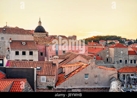 Coucher du soleil à Vieille ville et l'église St Blaise, Dubrovnik, Croatie Banque D'Images