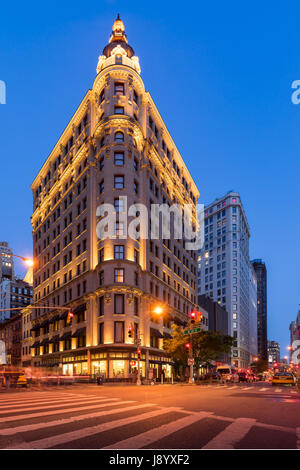 Twilight à l'hôtel NoMad à Broadway dans le quartier Flatiron. Midtown, Manhattan, New York City Banque D'Images