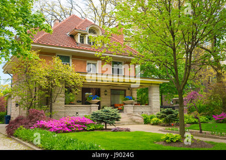 Chicago Illinois Oak Park 422 Forest Avenue ère de l'architecte Frank Lloyd Wright de 1867 à 1959 chambre résidence accueil arbres arbre oranger veranda véranda Banque D'Images