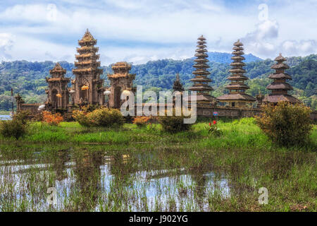 Pegubugan Gubug, Temple, lac Tamblingan, Munduk village, Bali, Indonésie Banque D'Images