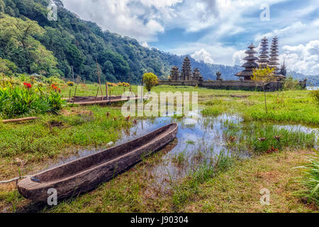 Pegubugan Gubug, Temple, lac Tamblingan, Munduk village, Bali, Indonésie Banque D'Images